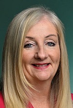Official portrait of Tracey Roberts