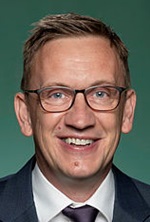 Official portrait of Julian Hill