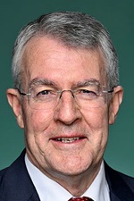 Official portrait of Mark Dreyfus