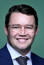 Official portrait of Tom Venning