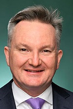Official portrait of Chris Bowen