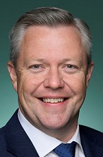 Official portrait of Cameron Caldwell